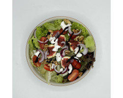 Figs, Walnuts and goat cheese salad